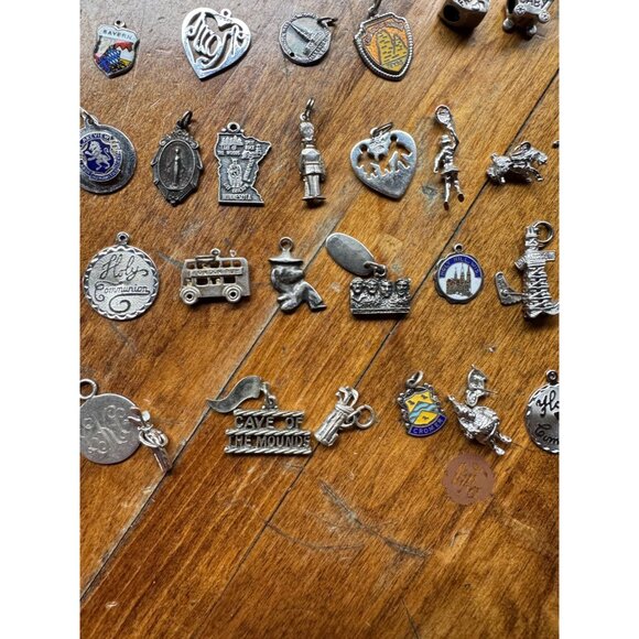 Vintage Jar of STERLING SILVER CHARMS 159 grams - (246 dollars in Melt Value) - Picture 10 of 11